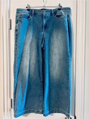 NYDJ Wide Leg Light Wash Jeans